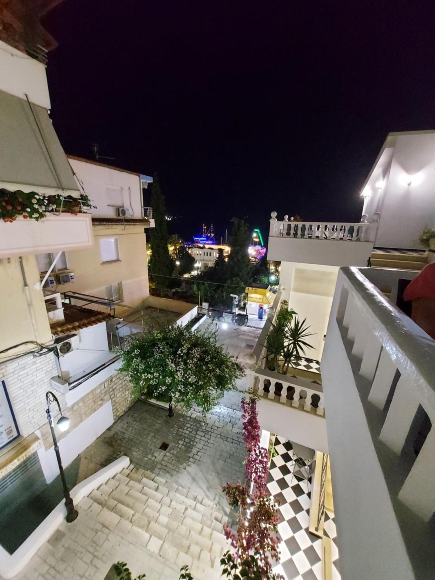 Апартаменти Vila Stupende Саранда Номер фото