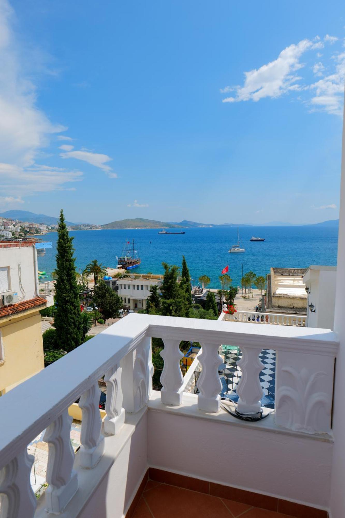 Апартаменти Vila Stupende Саранда Номер фото